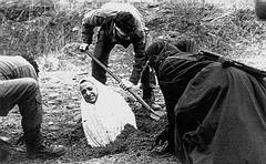 Preparation for stoning a woman in Iran