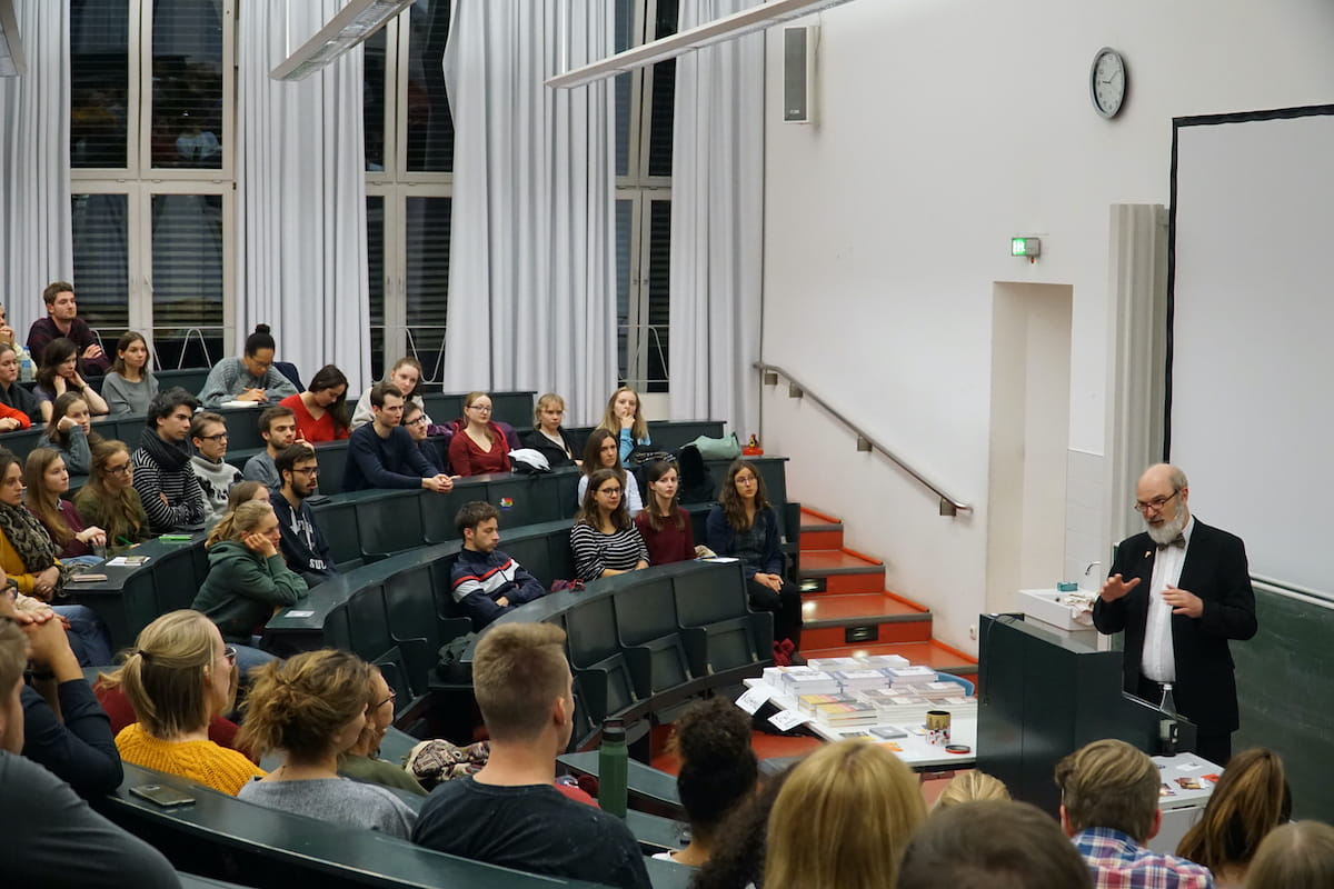 Guest lecture by Thomas Schirrmacher on human trafficking at the University of Cologne (hall) © BQ/Martin Warnecke